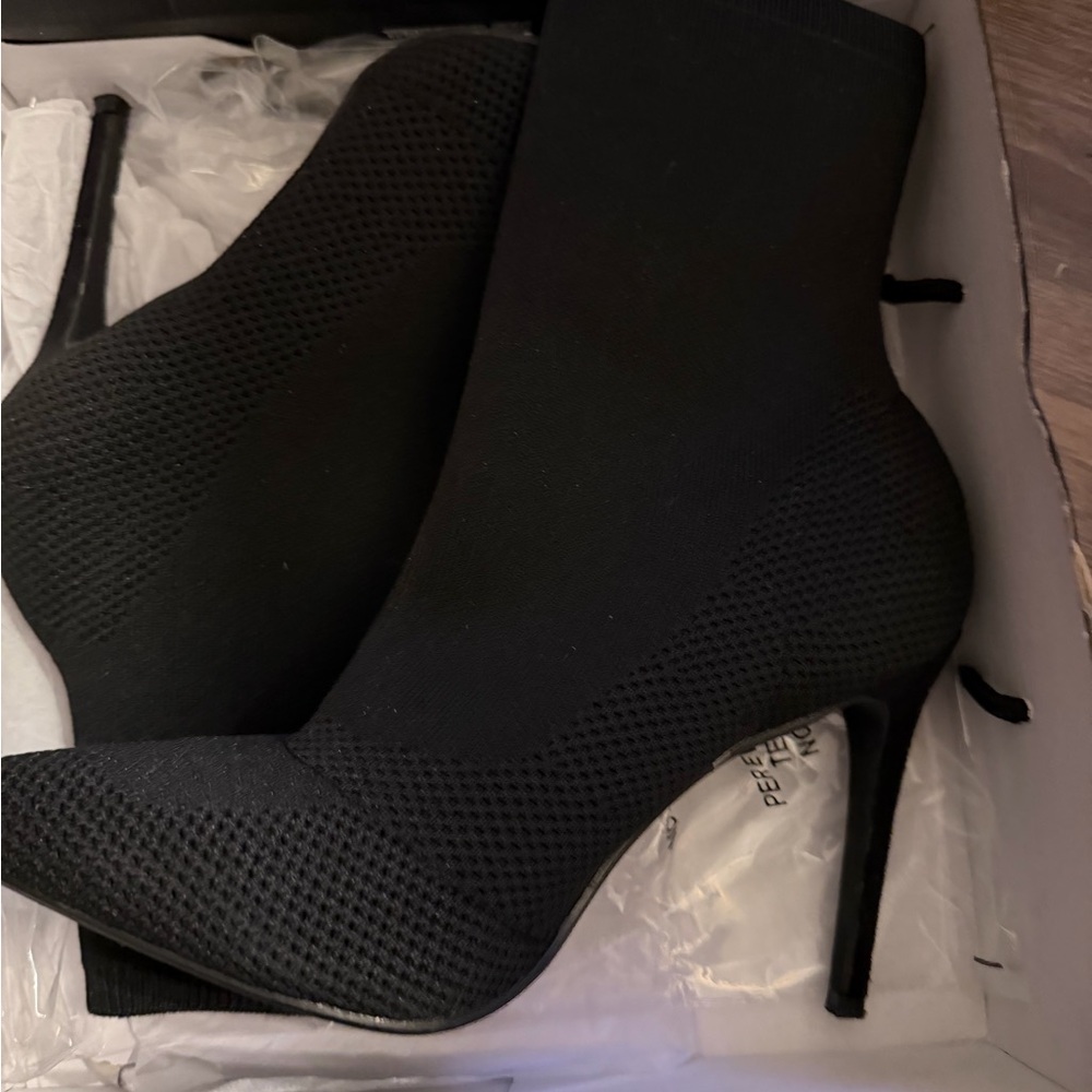 Fashion Jewelry Black Heeled Boots